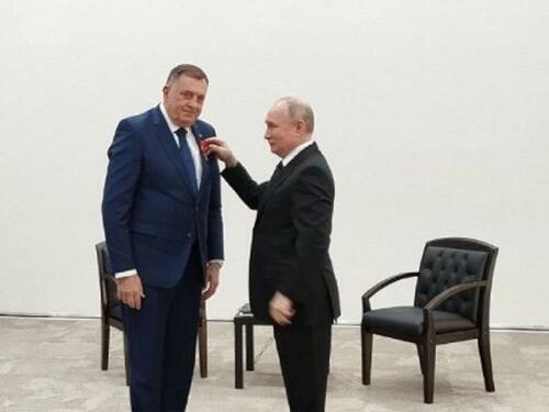 Putin odlikovao Dodika ordenom Aleksandra Nevskog