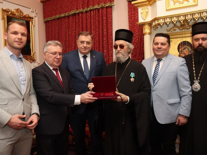 Putin odlikovao vladiku Јefrema Ordenom družbe