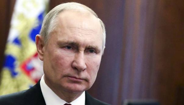 Putin: Pamte se podvizi ruske vojske u odbrani zemlje