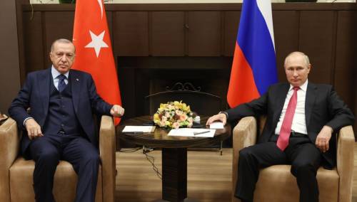 Putin poručio Erdoganu da se vakciniše Sputnikom