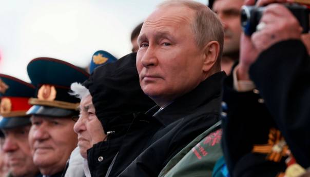 Putin prijeti jačanjem nuklearnih snaga