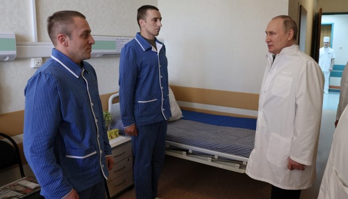 Putin prvi put posjetio vojnike ranjene u Ukrajini