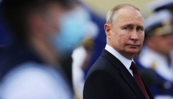 Putin samoizolaciju opisao kao 'test' za Sputnik V