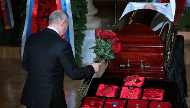 Putin se pojavio na sahrani Vladimira Žirinovskog