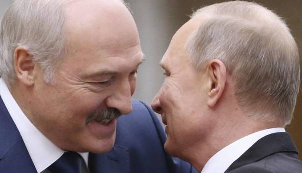 Putin se u svom stanu sastao sa Lukašenkom