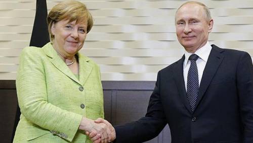 Putin: Sjeverni tok 2 trebalo bi da bude završen najkasnije početkom 2021.