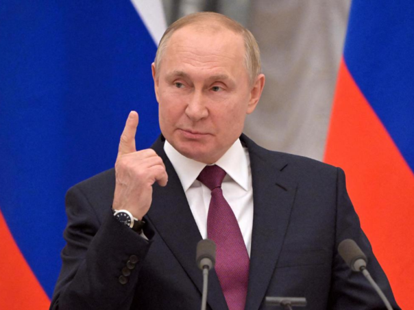 Putin traži da paravojne jedinice polože zakletvu pred ruskom zastavom