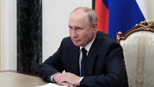 Putin traži od vojske da izgradi poljske bolnice za pacijente oboljele od Covida