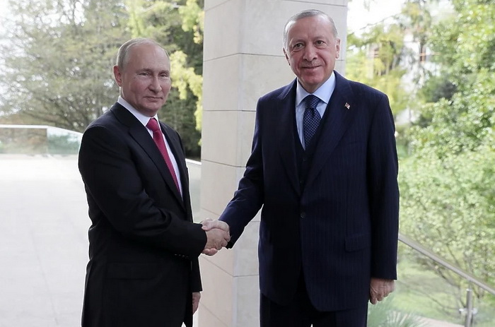 Putin u Sočiju posebno pohvalio dobre ekonomske odnose Rusije i Turske