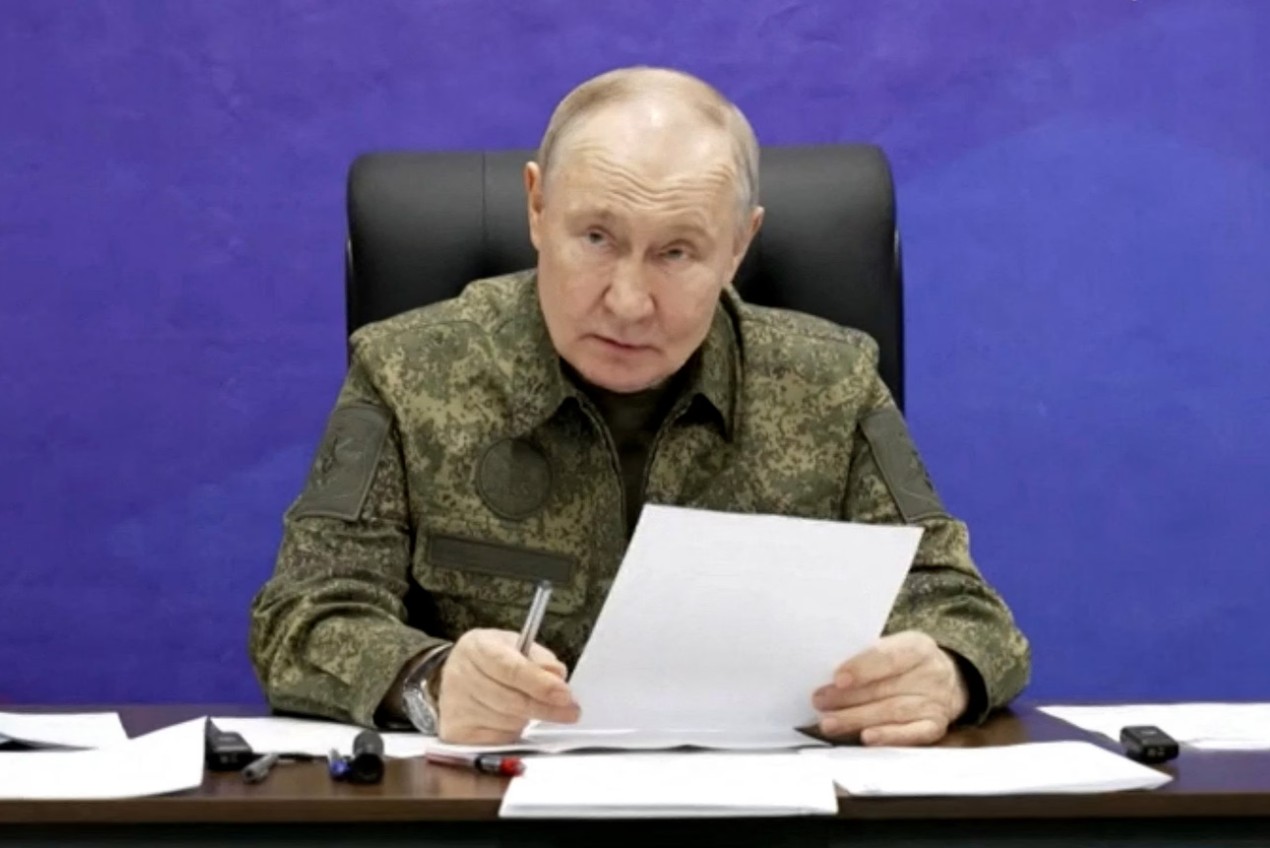 Putin u uniformi nakon pada Pokrovska: 