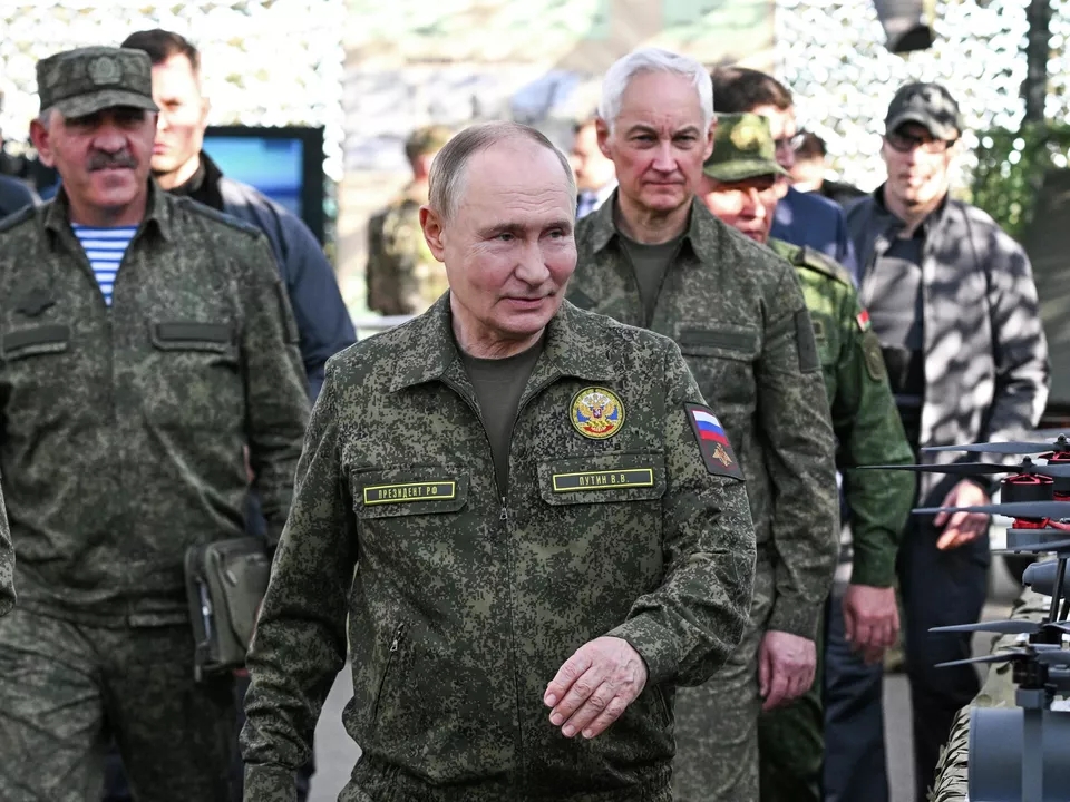 Putin u vojnoj uniformi na zajedničkim vojnim vježbama Rusije i Bjelorusije