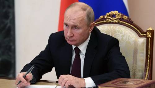 Putin zabrinut zbog povećanog broja preminulih od korone