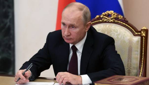 Putin zabrinut zbog povećanog broja preminulih od korone