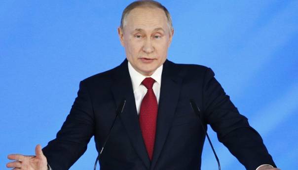 Putin želi da u Ustavu Rusije piše: Brak je zajednica između muškarca i žene