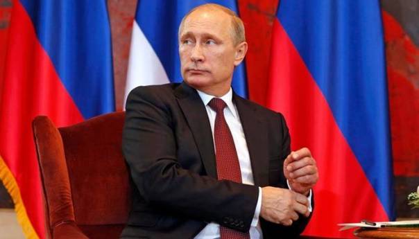 Putina od koronavirusa štiti posebni dezinfekcijski tunel