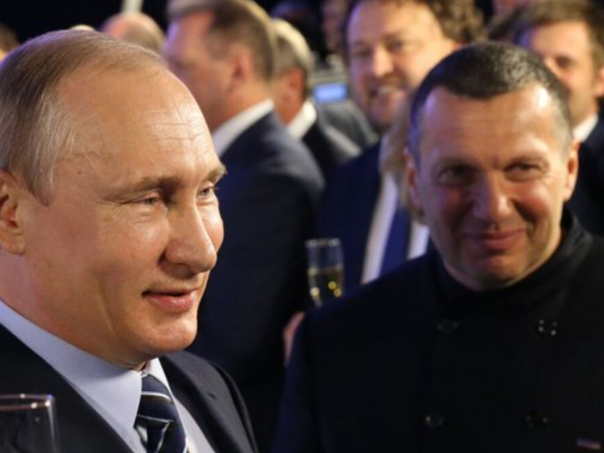 Putinov propagandista vrijeđao njemačku šeficu diplomatije i poručio da će Berlin gorjeti