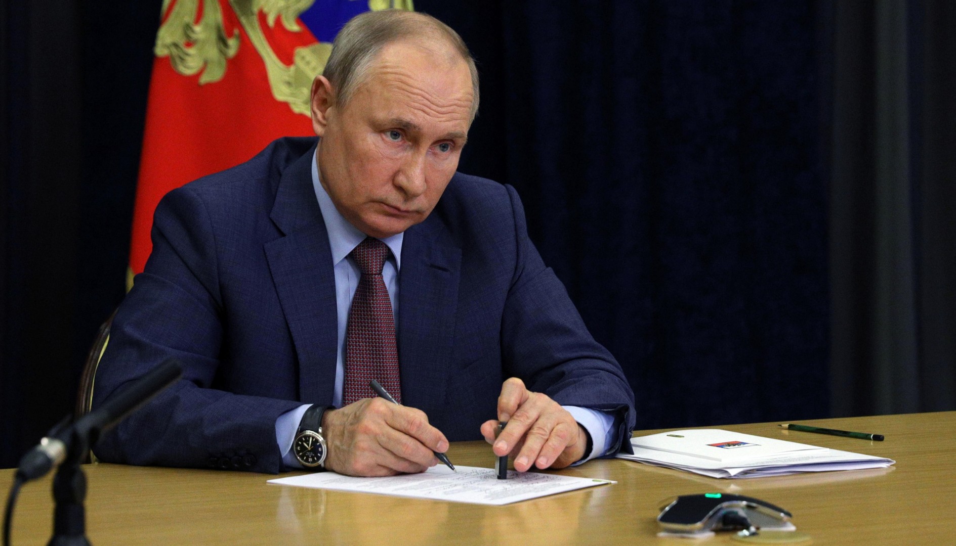 Putinov novi zakon: U zatvor svi koji prijete sigurnosti Rusije