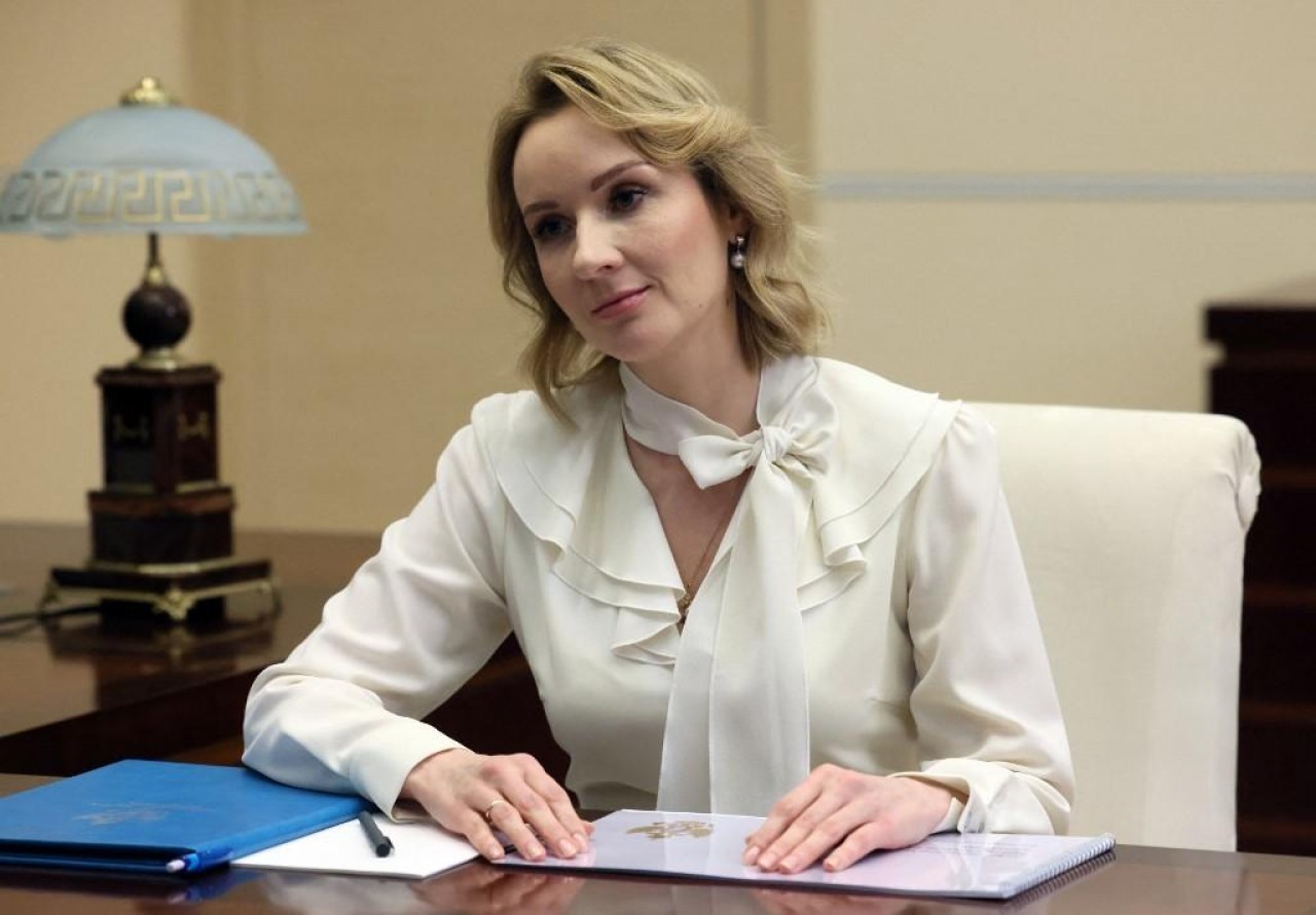 Putinova zvaničnica koja propagira porodične vrijednosti uhvaćena u skandalu s ruskim milijarderom
