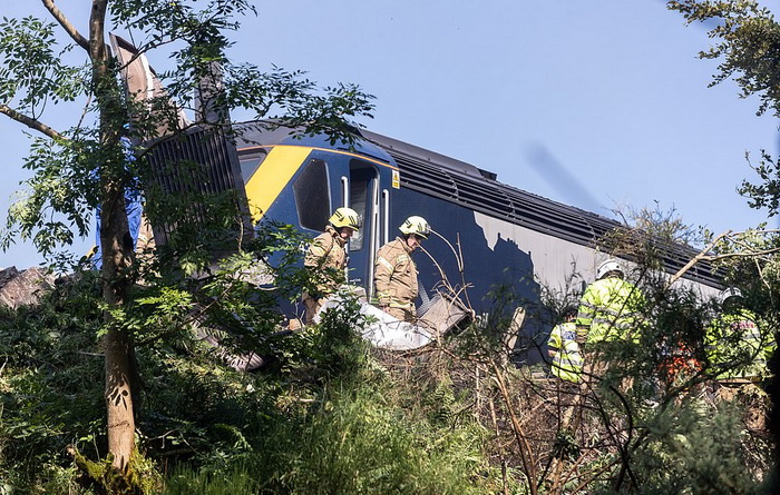 Putnički voz izletio iz šina u Škotskoj