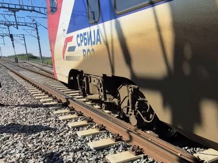 Putnički voz na pruzi Subotica - Beograd iskliznuo sa šina