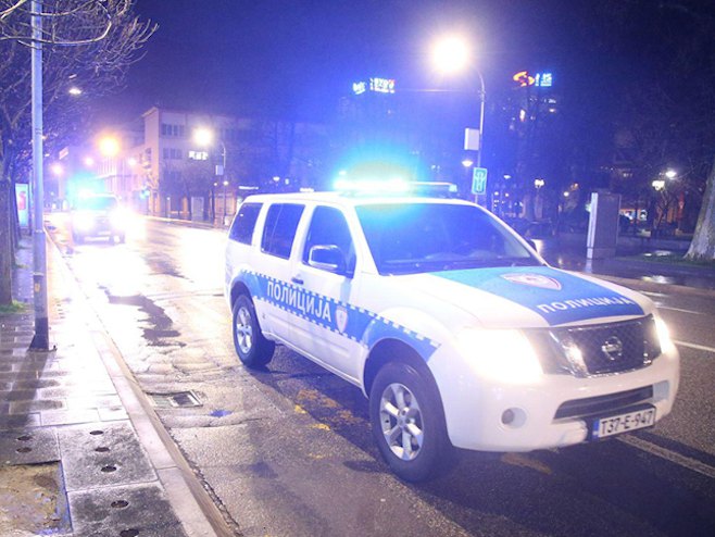Racija u vili u Laktašima, uhapšeno devet osoba zbog droge