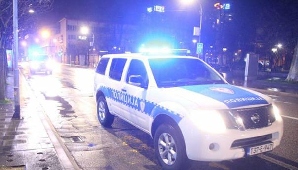 Racija u vili u Laktašima, uhapšeno devet osoba zbog droge