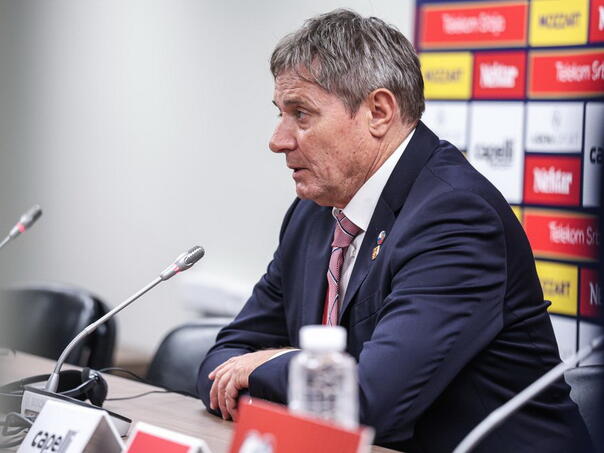 Rade Bogdanović kritikovao Piksija: Plaćen je kao 70 hirurga...