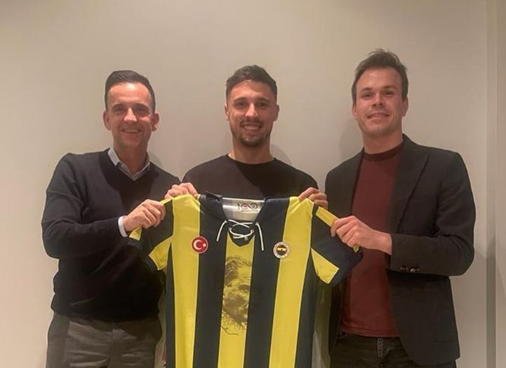 Rade Krunić stigao u Istanbul na potpis ugovora sa Fenerbahceom