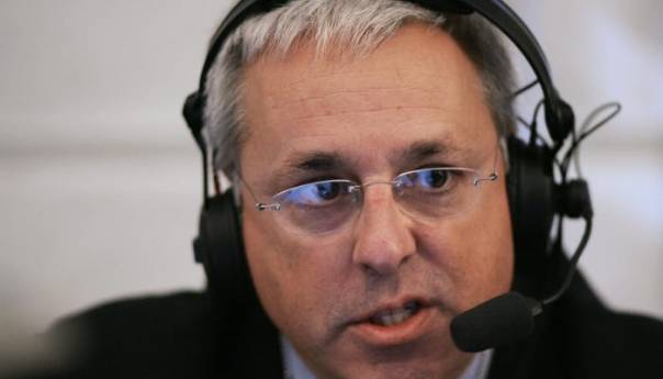 Radijski voditelj, koji je sebe nazivao 'gospodin antivaks', umro od korone