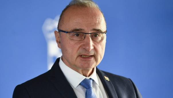 Radman: Na sastanku ministara NATO-a o Izbornom zakonu BiH