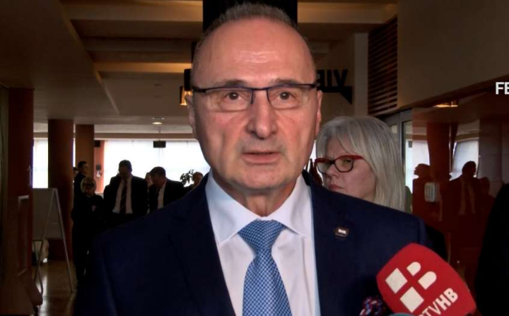 Radman o Dodiku: Shvatiti da je budućnost u EU i NATO