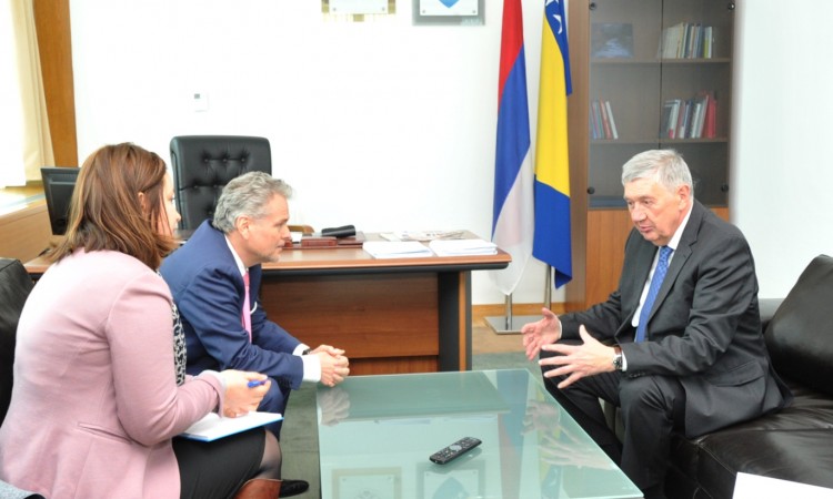 Radmanović primio šefa Delegacije i specijalnog prestavnika EU Sattlera