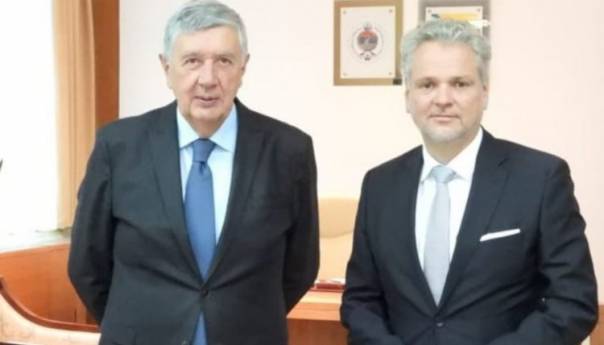 Radmanović sa Sattlerom o prevazilaženju krize