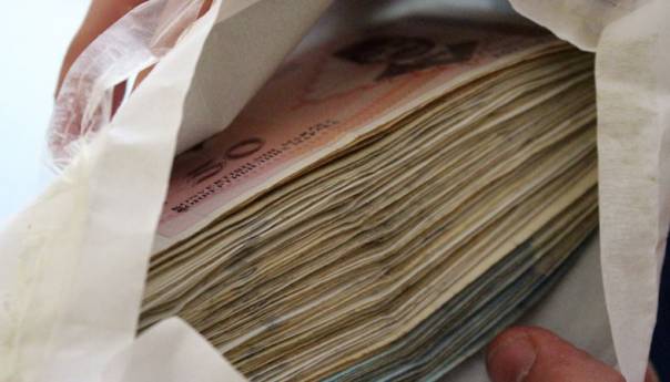 Radnica banjalučke kladionice osumnjičena za pronevjeru 10.000 KM