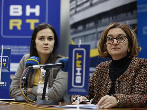 Radnici BHRT-a poručuju: Većina nas radi za manje od 800 KM, drugi troše naš novac