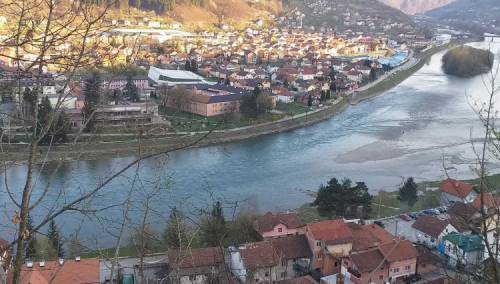 Radnici JKP “6.mart” sanirajući kvar na vodovodu, pronašli eksplozivnu napravu