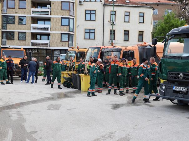 Radnici komunalne privrede KS izlaze na proteste