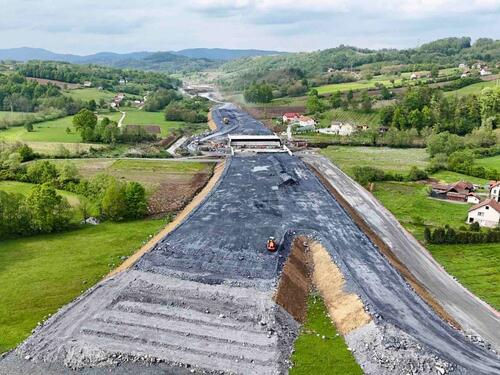 Radnici povučeni: 25 dana nema radova na dionici Medakovo - Ozimice