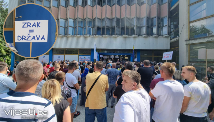 Radnici 'Zraka': Razni lobiji žele firmu, stečaj je kraj