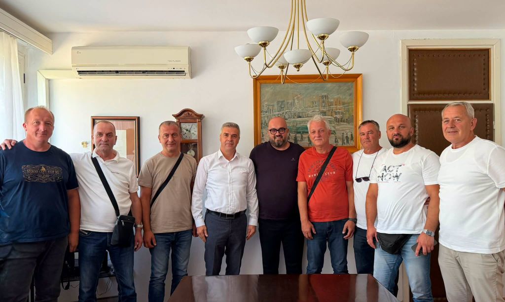 Radnicima GRAS-a danas prvi put nakon 18 godina isplaćen regres