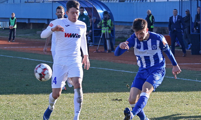Radnik i Željezničar remizirali u duelu bez golova