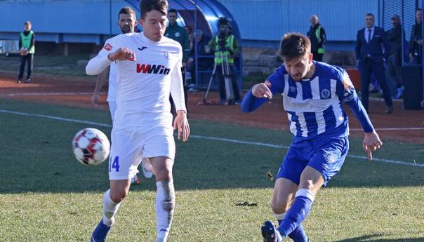 Radnik i Željezničar remizirali u duelu bez golova