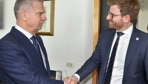 Radončić i Schuepp o saradnji u oblasti humanitarnog zbrinjavanja migranata