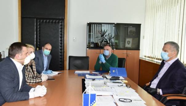 Radončić i Skaka o transportu medicinske opreme iz Kine