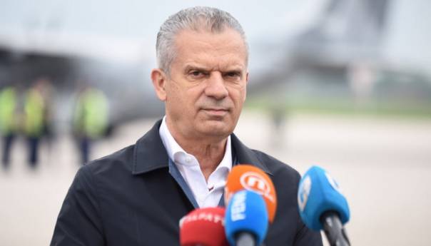 Radončić: Neću dozvoliti da se u Sarajevu napravi novi kamp za 3.000 migranata