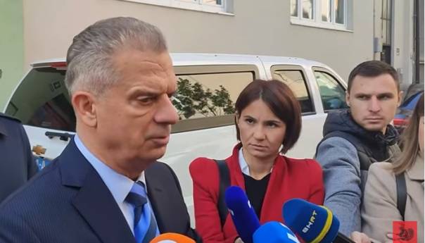 Radončić: Odgovornost je na opoziciji da pomogne