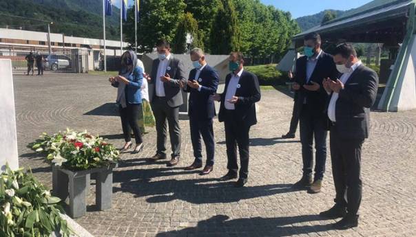 Radončić posjetio Memorijalni centar u Potočarima