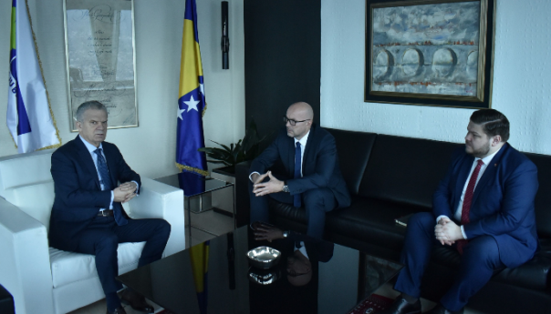 Radončić primio ambasadora Hlobena