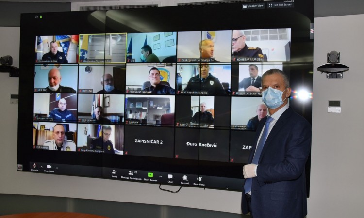 Radončić s policijskim komesarima: BiH je nesporno dobro reagirala