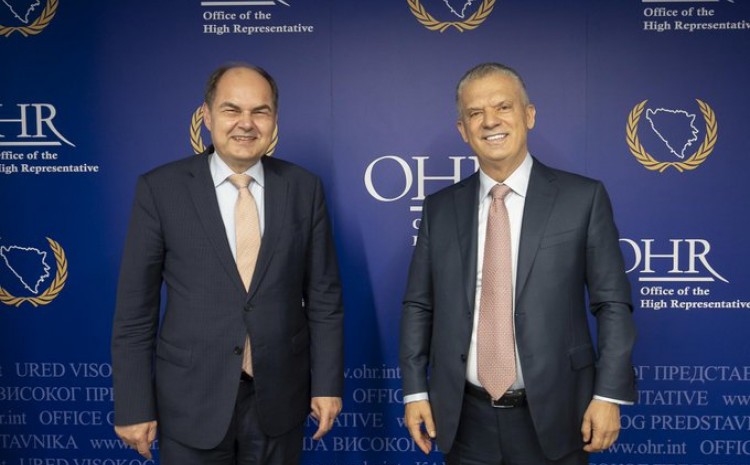Radončić sa Schmidtom o trenutnoj političkoj situaciji